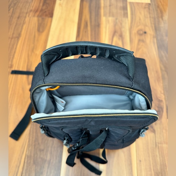 Lowepro Slingshot Edge 150AW camera bag black - Picture 10 of 16